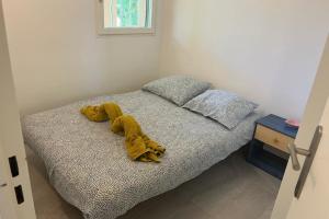 Renovated 1 bedroom apartment near sea