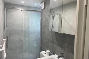 Renovated 1 bedroom apartment near sea