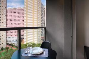 CS1202 I Studio Moderno with Linda Vista Urbana