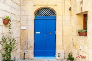 Stylish Malta Family Retreat with Kids Room & Gym