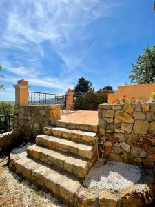 Maisons de vacances Charming little house with garden, stunning view : photos des chambres