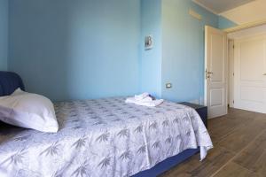 Perla sul mare con giardino