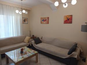 Central Home Kavala "private parking"