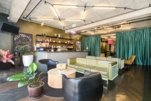 1 Bed Hallmark House Uncapped Wifi