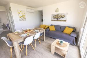 Sunset View apartment - modern two bedroom apartment with amazing sea view and pool