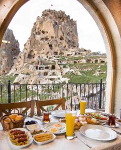 Caldera Cave Hotel