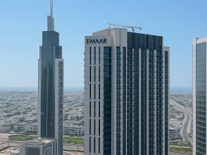 Dream Shoma Upscale 3BR in Downtown Dubai