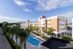Apto em cond com piscina em Canasvieiras RPC301