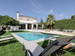 Exclusive Villa Pool & Panoramic Views Pass the Keys