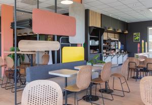 Hotels B&B HOTEL Orleans Saran : photos des chambres