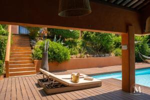 Grande maison 5 chambres avec piscine à Sanary