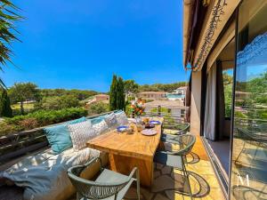 Grande maison 5 chambres avec piscine à Sanary