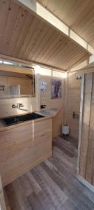 B&B / Chambres d'hotes La Longere Des Nuits De Varenne : photos des chambres