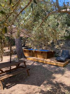 Campings Bungalow cosy varois avec piscine soleil calme et nature : photos des chambres