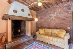 Borghetto Gaddini - Deluxe Apartments - Panoramic view and pool