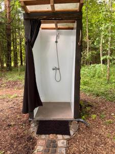 Glempings Jaunsaimnieki