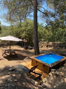 Campings Bungalow cosy varois avec piscine soleil calme et nature : photos des chambres