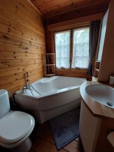 Le Chalet Loriquet