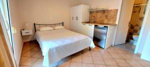 Beach Studio apartment 3, Komi