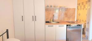 Beach Studio apartment 3, Komi