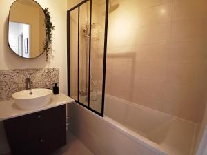 T3 en face de la gare, Terrasse-Rooftop, Parking