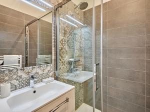 Maisons de vacances Holiday Home La Surprise by Interhome : photos des chambres