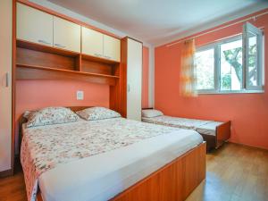 Apartment Zora-1 by Interhome