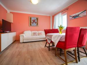 Apartment Zora-2 by Interhome