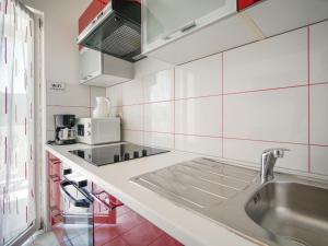 Apartment Zora-3 by Interhome