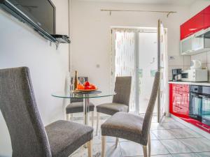 Apartment Zora-3 by Interhome