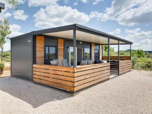 Holiday Home Ivanka Delux by Interhome