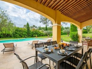 Maisons de vacances Holiday Home La Pimaleanne by Interhome : photos des chambres