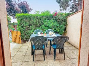 Holiday Home La Coralline-4 by Interhome