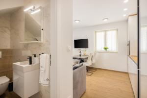 La Perla - Downtown House