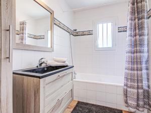 Maisons de vacances Holiday Home Cote Sud by Interhome : photos des chambres