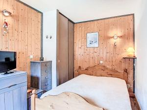 Apartment Les Chaudes Almes by Interhome