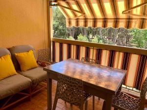 Duplex T3 facing Coudoulière Beach