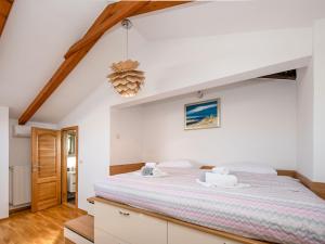 Apartment Mihaela-2 by Interhome