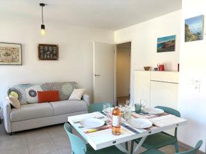 Apartment Les Amarres de lAiguillon-4 by Interhome