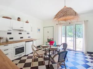 Appartements Apartment Residence Le Mistral by Interhome : photos des chambres