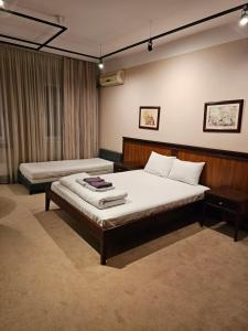 Central Plaza Apartments