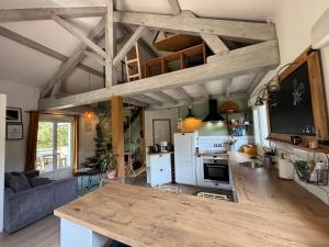 Maisonnette avec terrasse et jardin