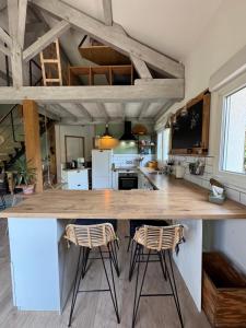 Maisonnette avec terrasse et jardin