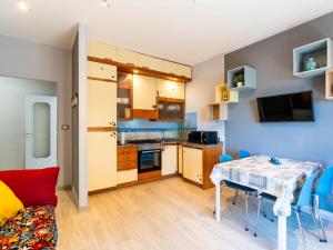 Apartment casa Peggy by Interhome