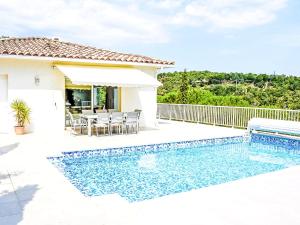 Holiday Home Jardins de Camille by Interhome