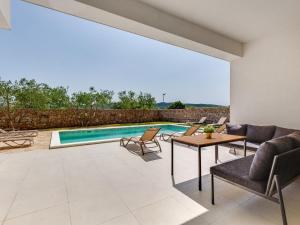 Holiday Home Vujuša by Interhome