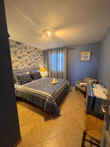 B&B / Chambres d'hotes La Bastide des Romarins : Chambre Supérieure avec 2 Lits Queen-Size