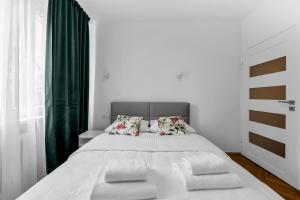 Nerudy Comfy Living Apartment by Bookinghost