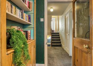 Battersea Rise 3BED Urban Escape