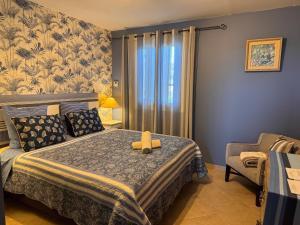 B&B / Chambres d'hotes La Bastide des Romarins : photos des chambres